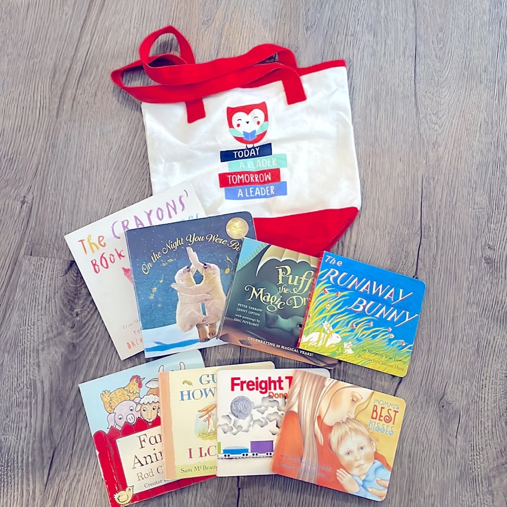 Board book bundle with tote